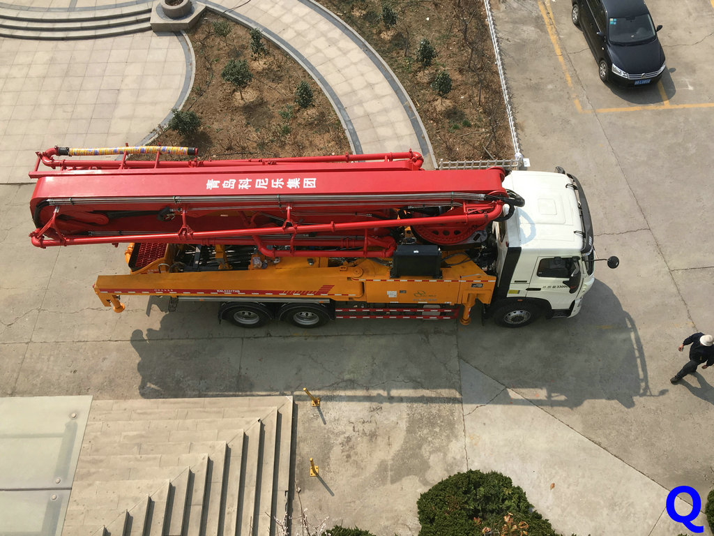 小型混凝土泵車，小型泵車，天泵，混凝土泵車