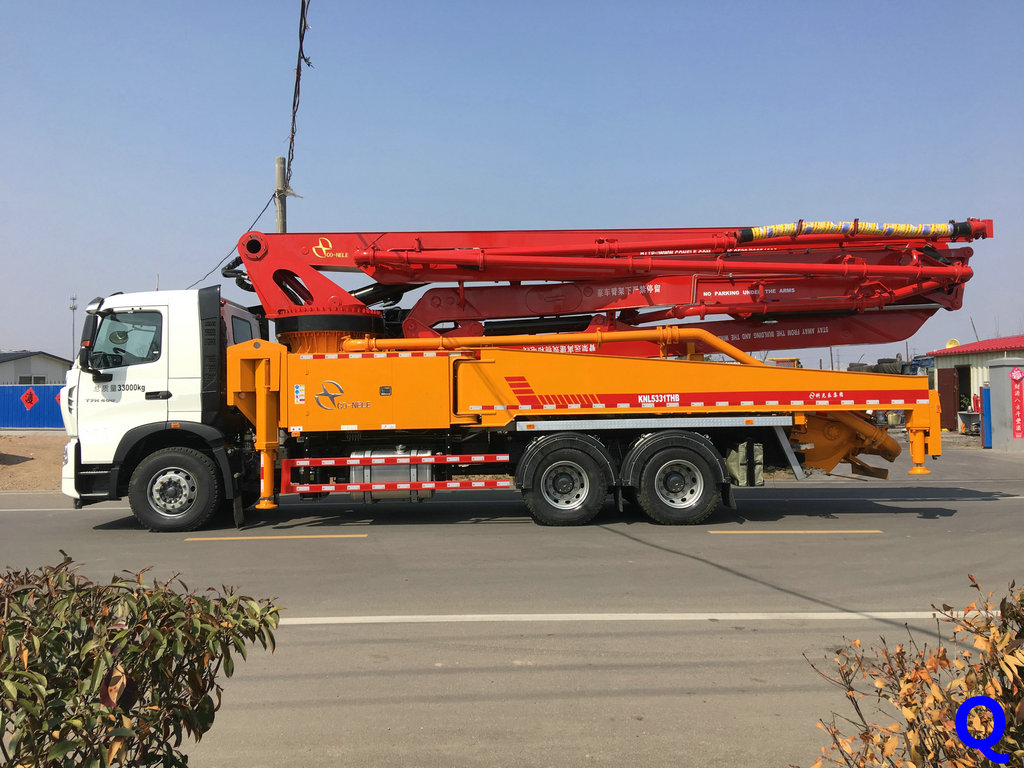 小型混凝土泵車，混凝土泵車 ，小型泵車，天泵。